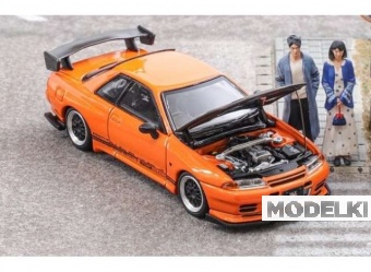 1:64 Nissan GTR-VR32 with opening hood, orange / carbon hood - FH016