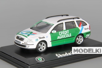 1:43 SKODA Octavia Combi 'Credit Agricole' (2004), white-green - 002XN