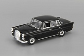 1:43 MERCEDES-BENZ W110, Kultowe Auta 132, black - kul132
