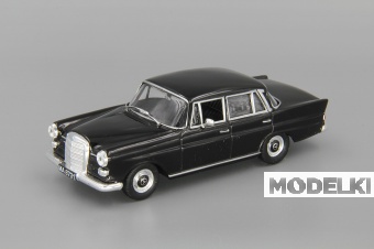 1:43 MERCEDES-BENZ W110, Kultowe Auta 132, black - kul132