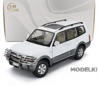 1:18 MITSUBISHI Pajero 3.5l V6 V73 (2006), White Grey - 5833