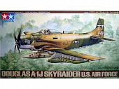 1:48 Сборная модель Douglas A-1J Skyraider U.S. Air Force - 61073