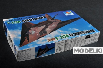 1:144 Сборная модель Американский штурмовик Lockheed F-117A Nighthawk - 01330