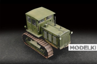 1:72 Сборная модель Тягач  Russian ChTZ S-65 Tractor with Cab - 07111