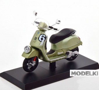1:18 PIAGGIO Vespa (2017), hellgrün-metallic - AWW1054
